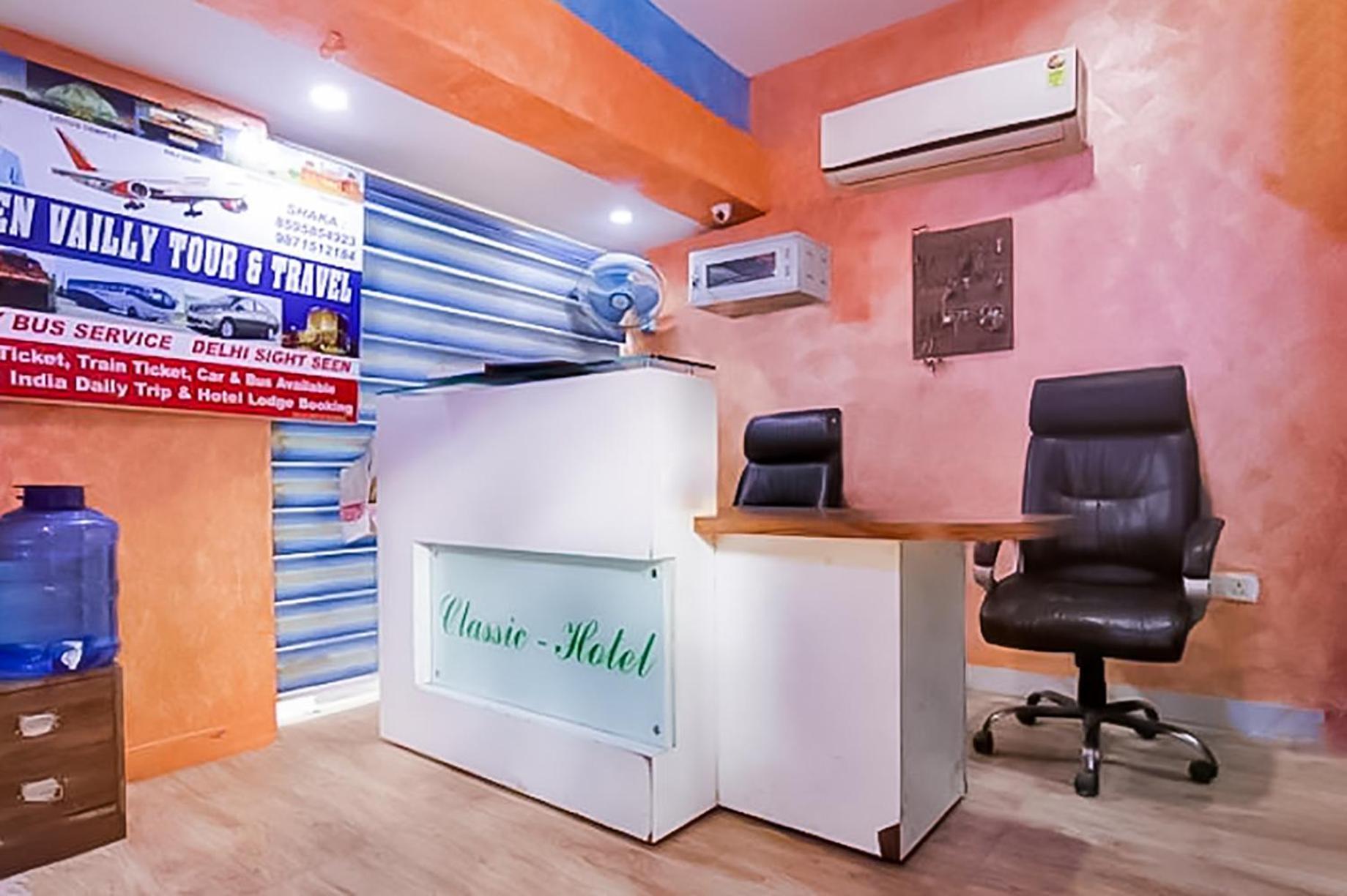 Hotel Classical Opposite Nizamuddin Railway Station Ню Делхи Екстериор снимка